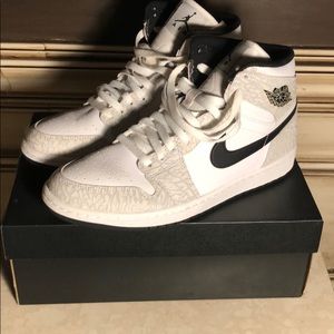 Air Jordan 1 Retro High Pure Platinum